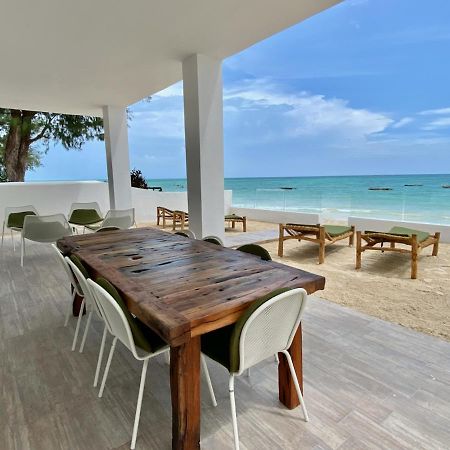 קיוונגווה Ocean Blue Apartment With Panoramic Pool Zanzibarhouses מראה חיצוני תמונה